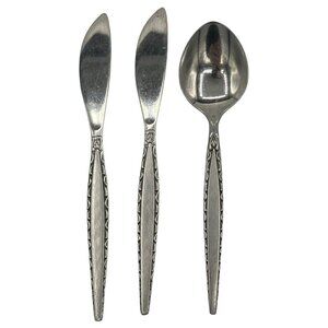 Venetia Oneida Stainless Two Butter Knifes And A Sugar Spoon